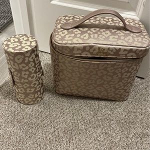Hollis makeup bag and makeup brush holder